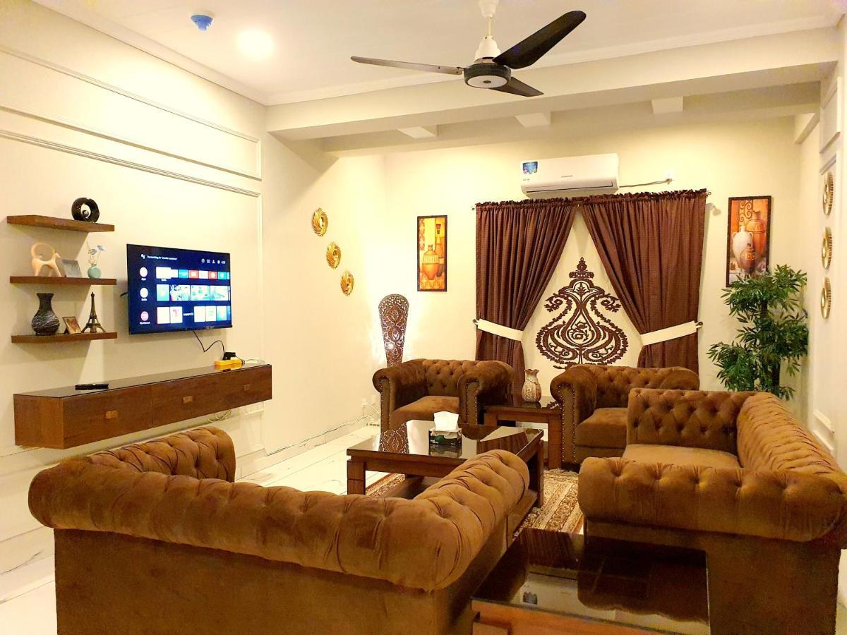 Luxurious Landing Apartments & Suites Bahria Town 라왈핀디 외부 사진