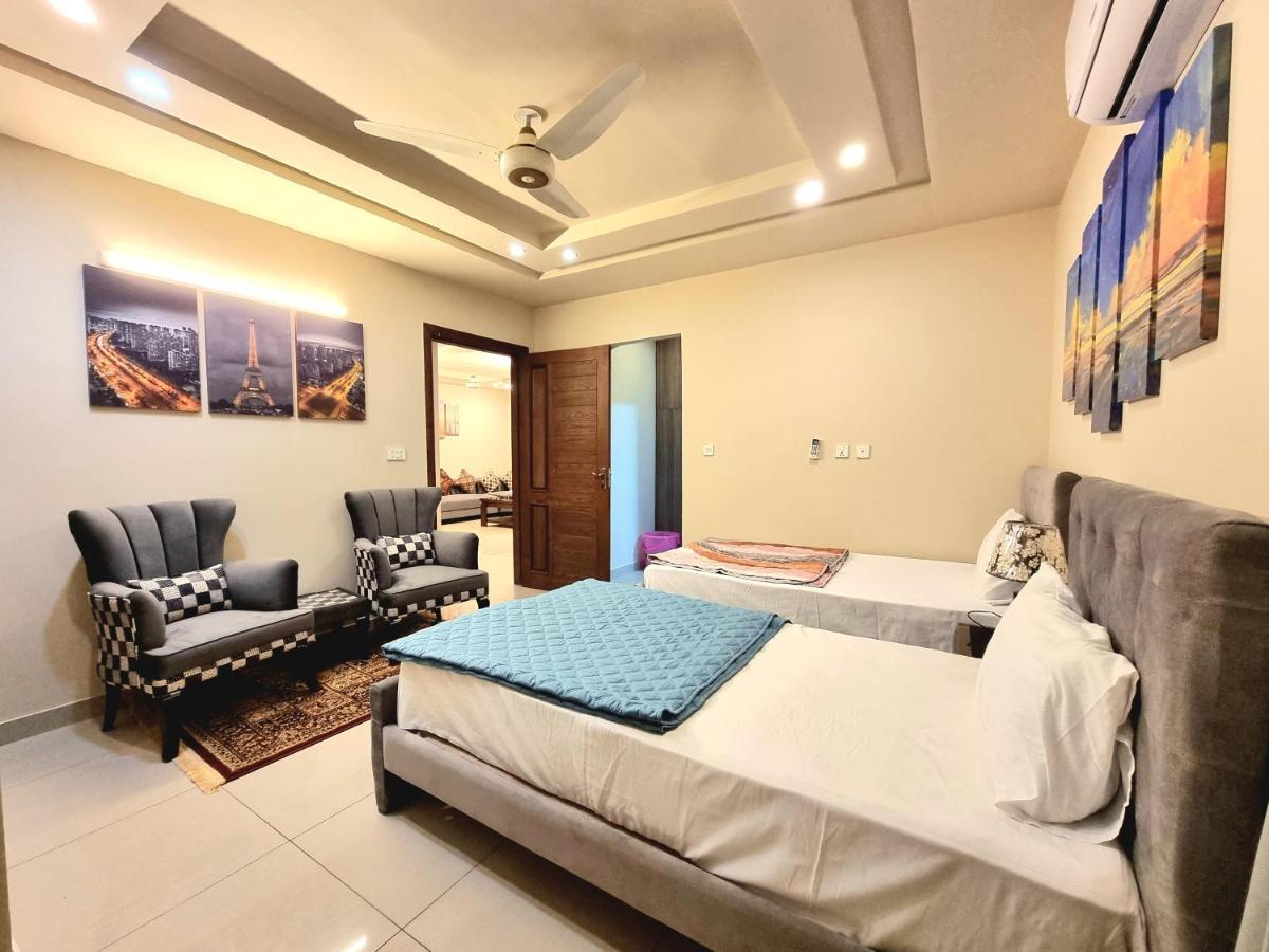 Luxurious Landing Apartments & Suites Bahria Town 라왈핀디 외부 사진