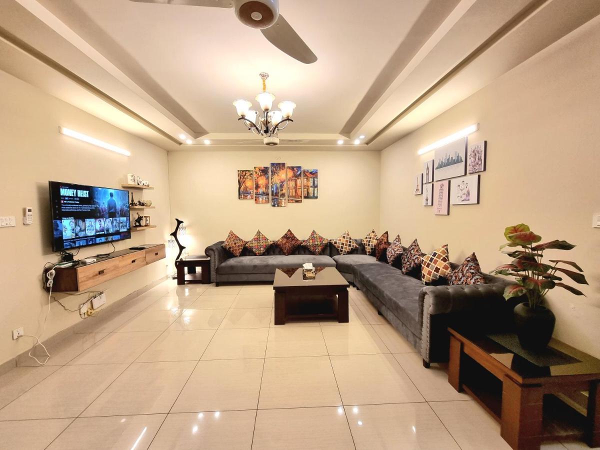 Luxurious Landing Apartments & Suites Bahria Town 라왈핀디 외부 사진