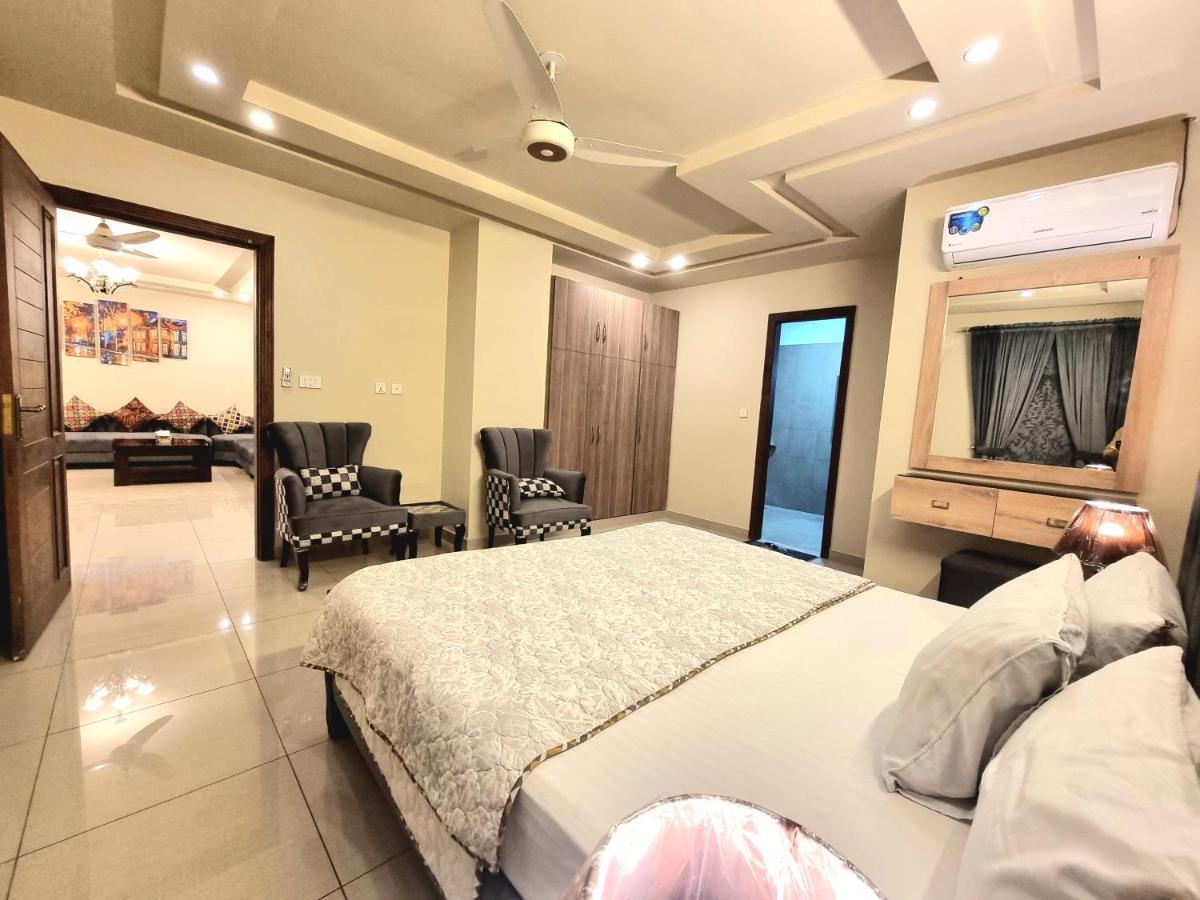 Luxurious Landing Apartments & Suites Bahria Town 라왈핀디 외부 사진