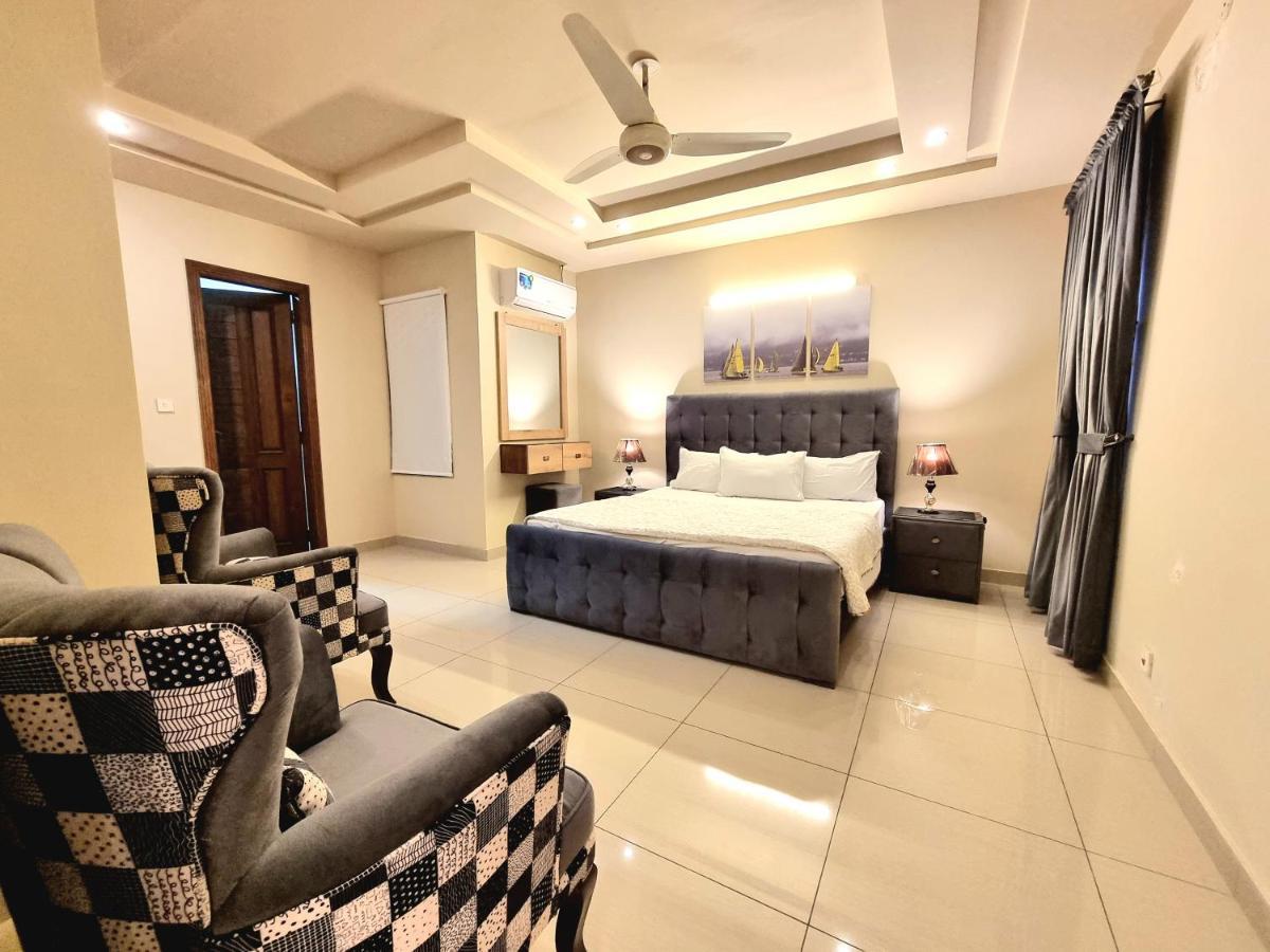 Luxurious Landing Apartments & Suites Bahria Town 라왈핀디 외부 사진