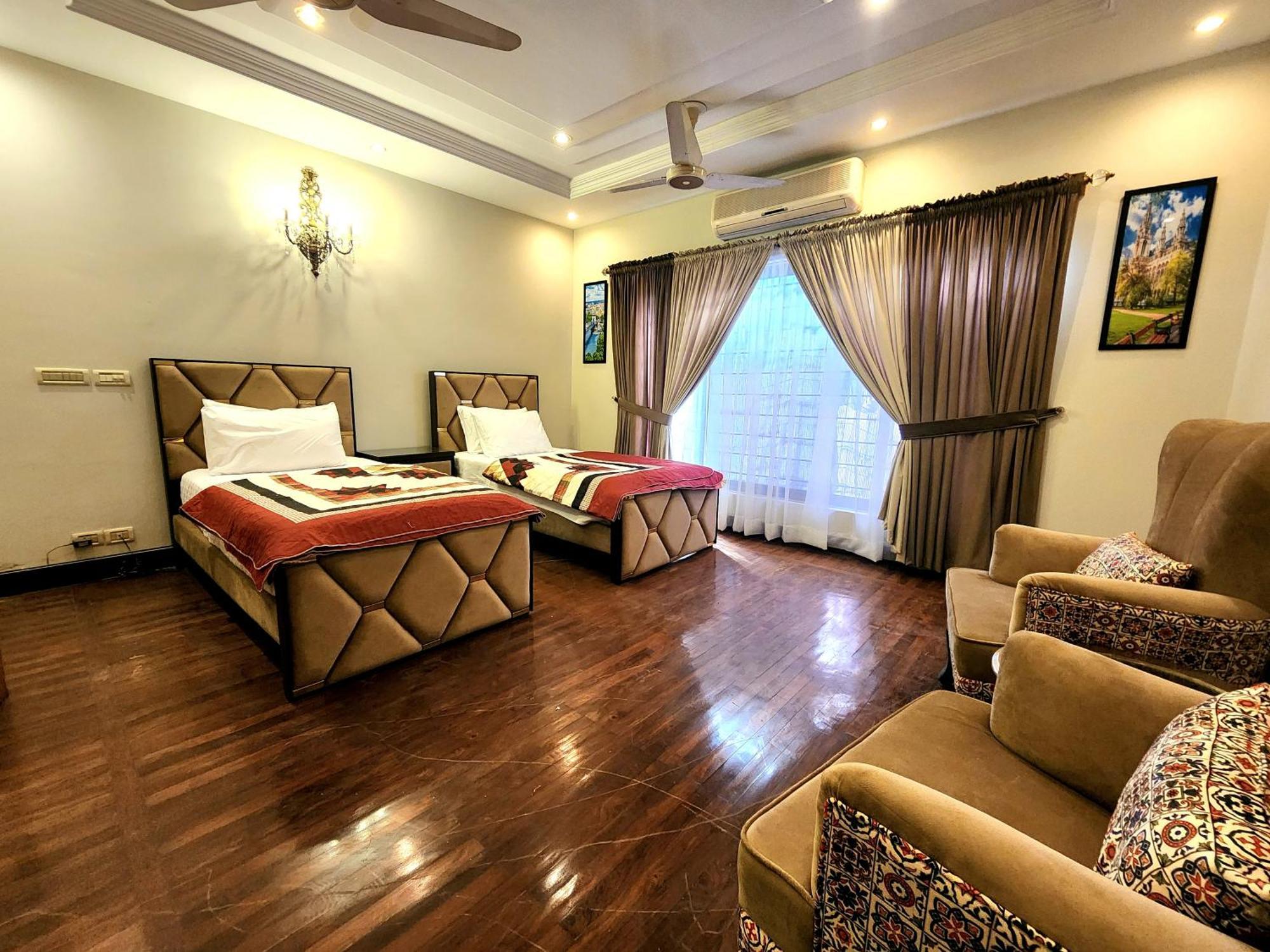 Luxurious Landing Apartments & Suites Bahria Town 라왈핀디 객실 사진