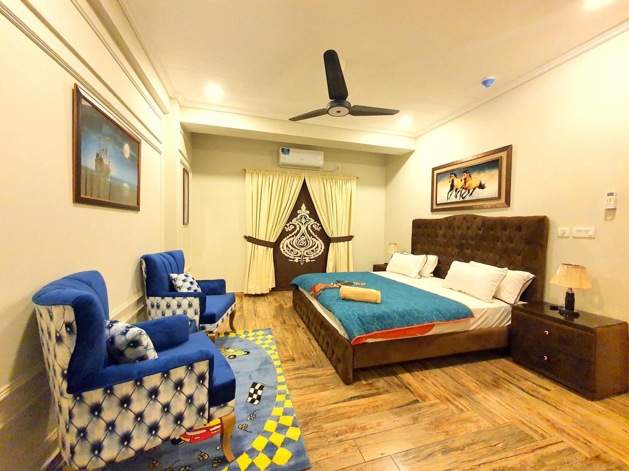 Luxurious Landing Apartments & Suites Bahria Town 라왈핀디 객실 사진