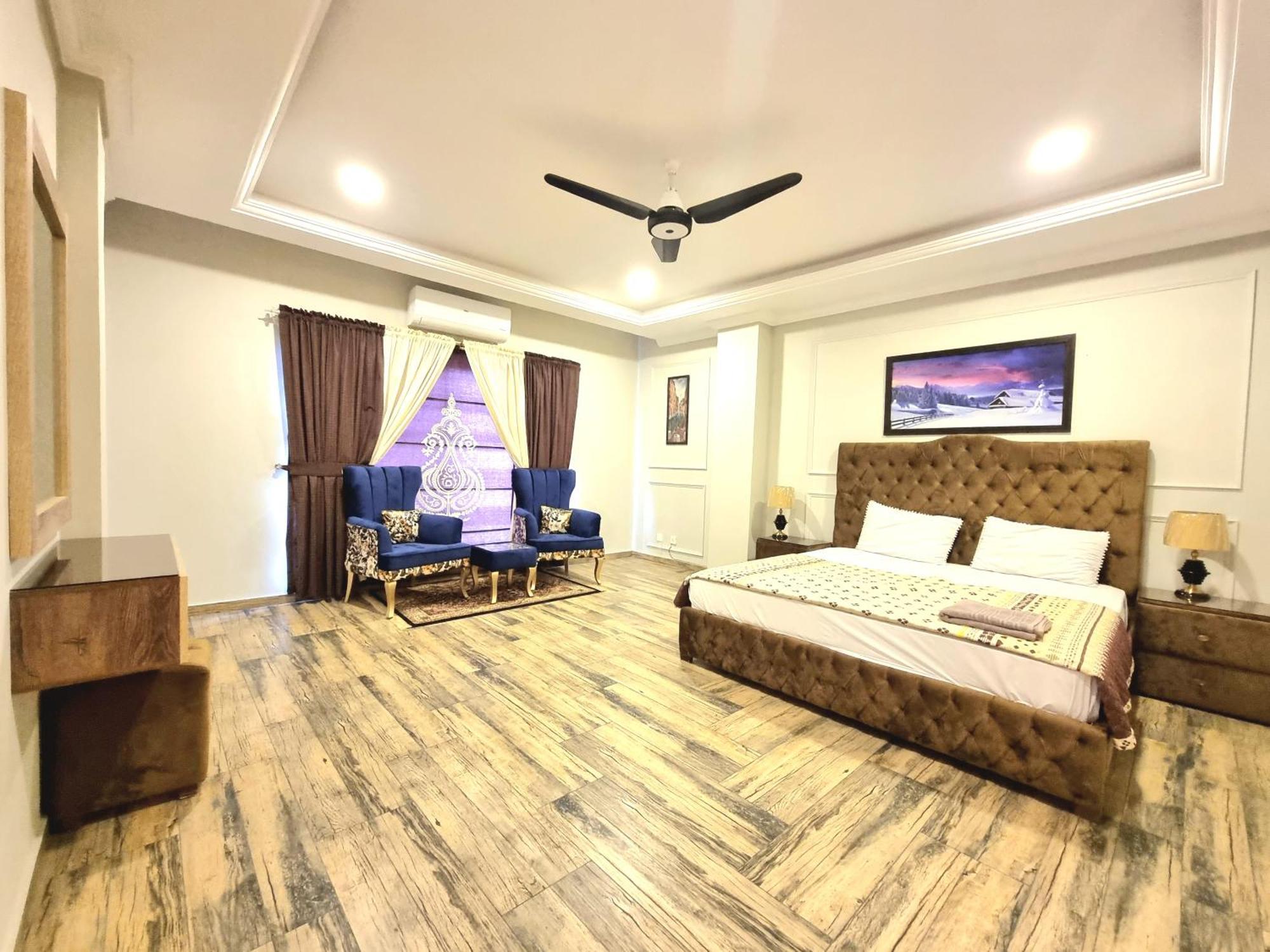 Luxurious Landing Apartments & Suites Bahria Town 라왈핀디 객실 사진